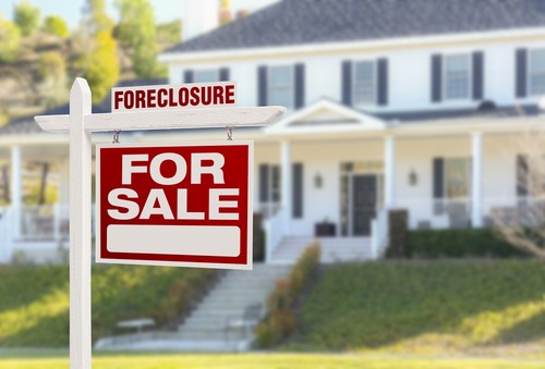 Which Bankruptcy is Best If You’re Threatened With Foreclosure?